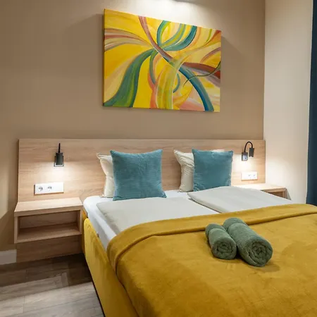 Holidays Downtown Aparthotel 3*