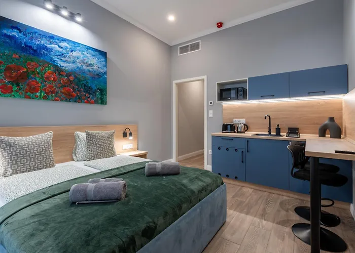 Holidays Downtown 3*