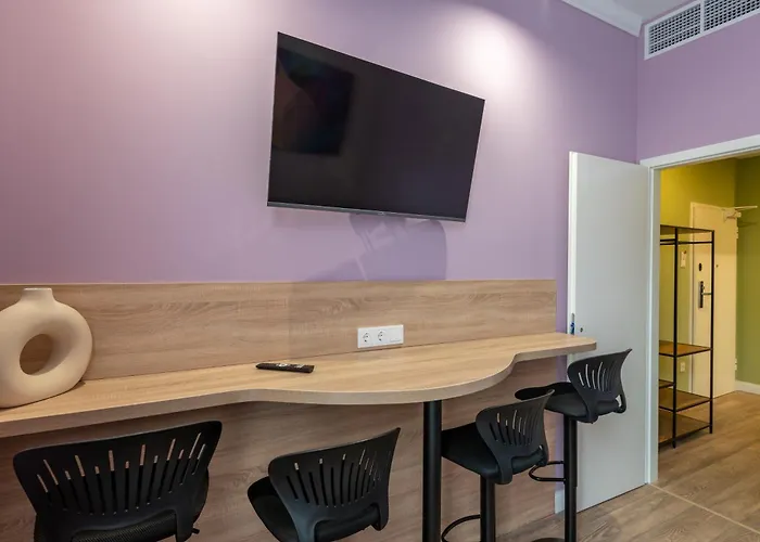 Holidays Downtown 3*