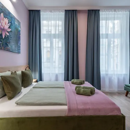 Holidays Downtown Aparthotel 3*