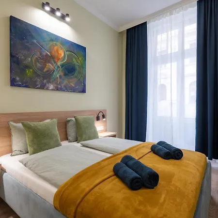 Ξενοδοχείο με διαμερίσματα Holidays Downtown 3*